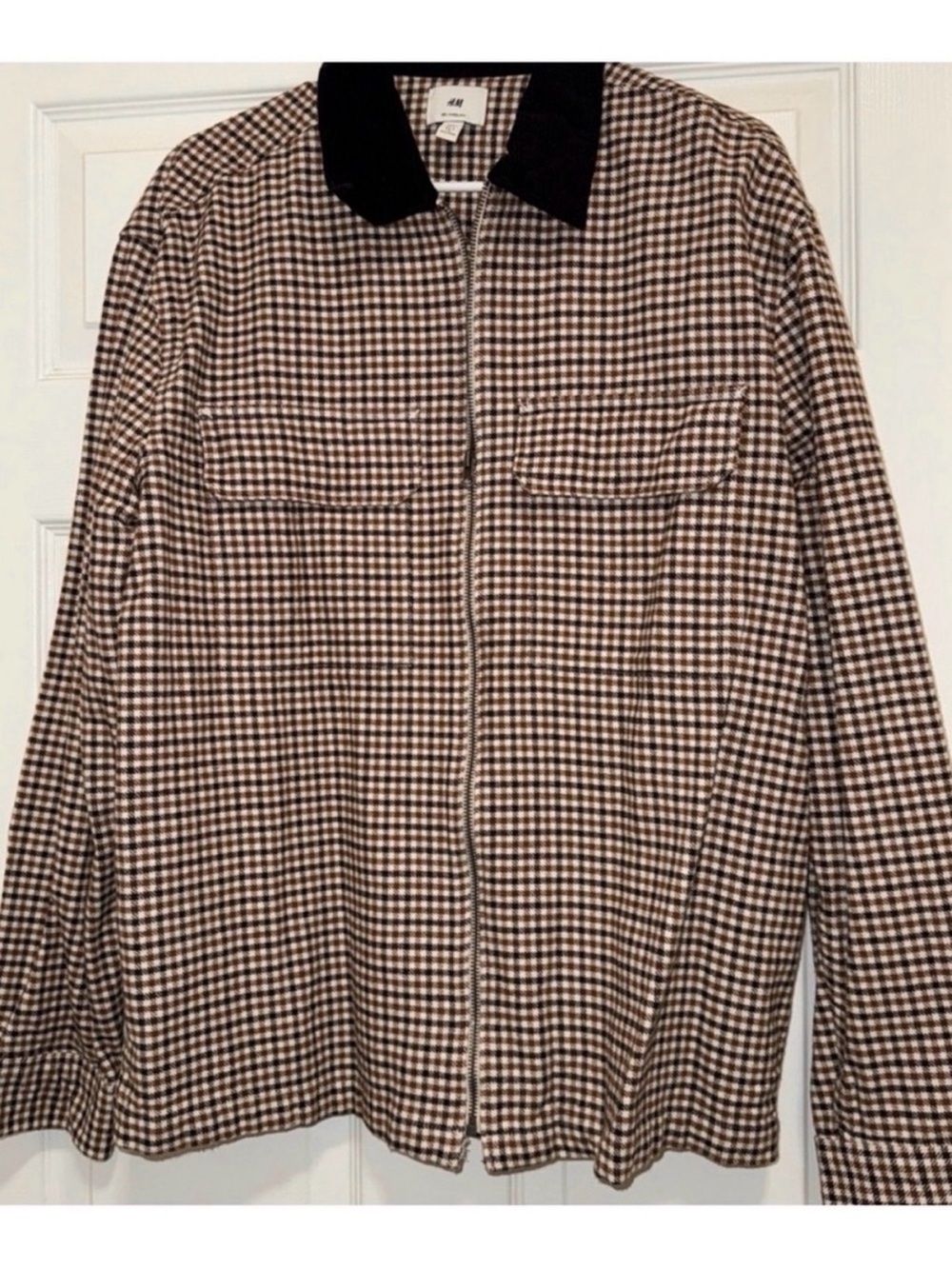 H&M Brown and Cream Checked Zip-Up Shirt Jacket with Black Collar